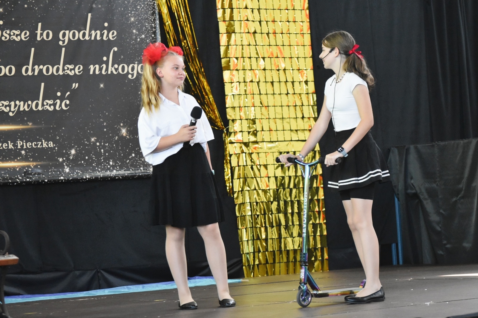 Zdjęcie w galerii na portalu naszwodzislaw.com: Franciszek Pieczka drogowskazem dla uczniów z Godowa wiadomości z regionu