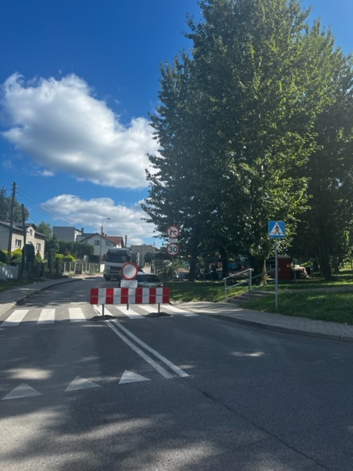 Zdjęcie w galerii na portalu naszwodzislaw.com: Jak przebiegają prace na ul. Fryderyka Chopina w Rydułtowach? wiadomości z regionu