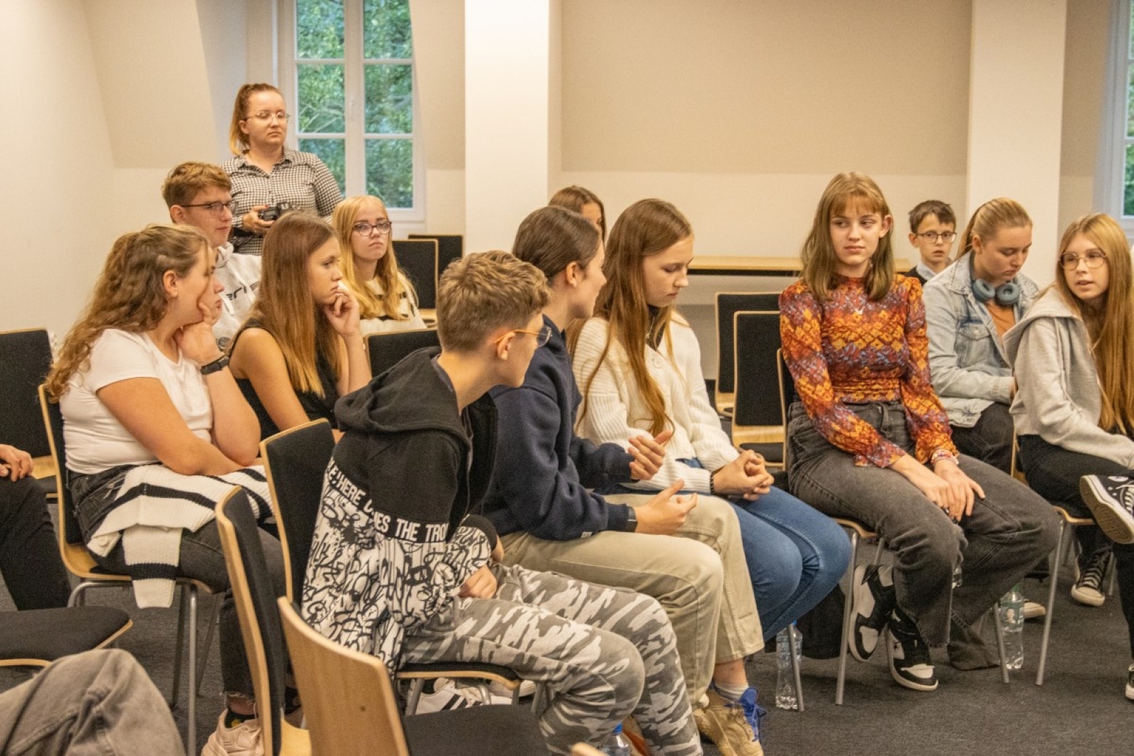 Zdjęcie w galerii na portalu naszwodzislaw.com: Wodzisław Śląski. Prezydent dyskutował z młodzieżą wiadomości z regionu