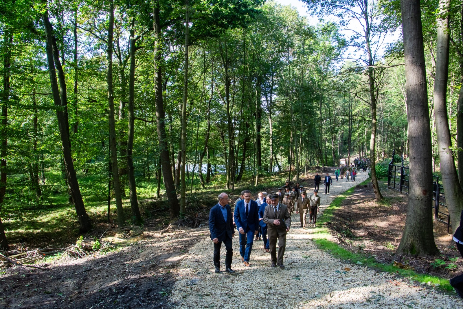 Zdjęcie w galerii na portalu naszwodzislaw.com: Król puszczy wrócił nad górną Odrę. Żubrowisko w Raciborzu Brzeziu zasiedlone [FOTO i WIDEO] wiadomości z regionu