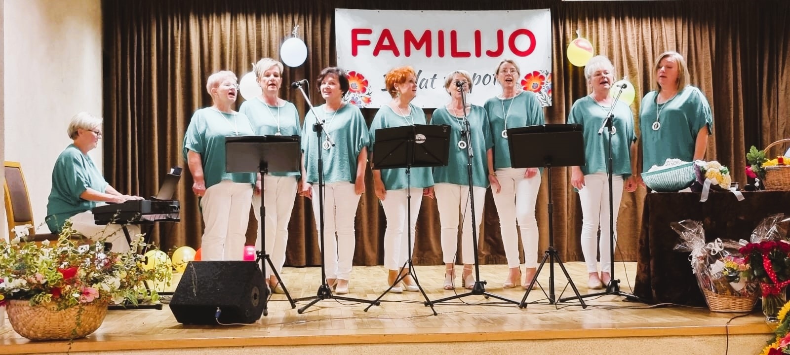 Zdjęcie w galerii na portalu naszwodzislaw.com: Skrzyszów. Zespół Familijo ma już 30 lat wiadomości z regionu