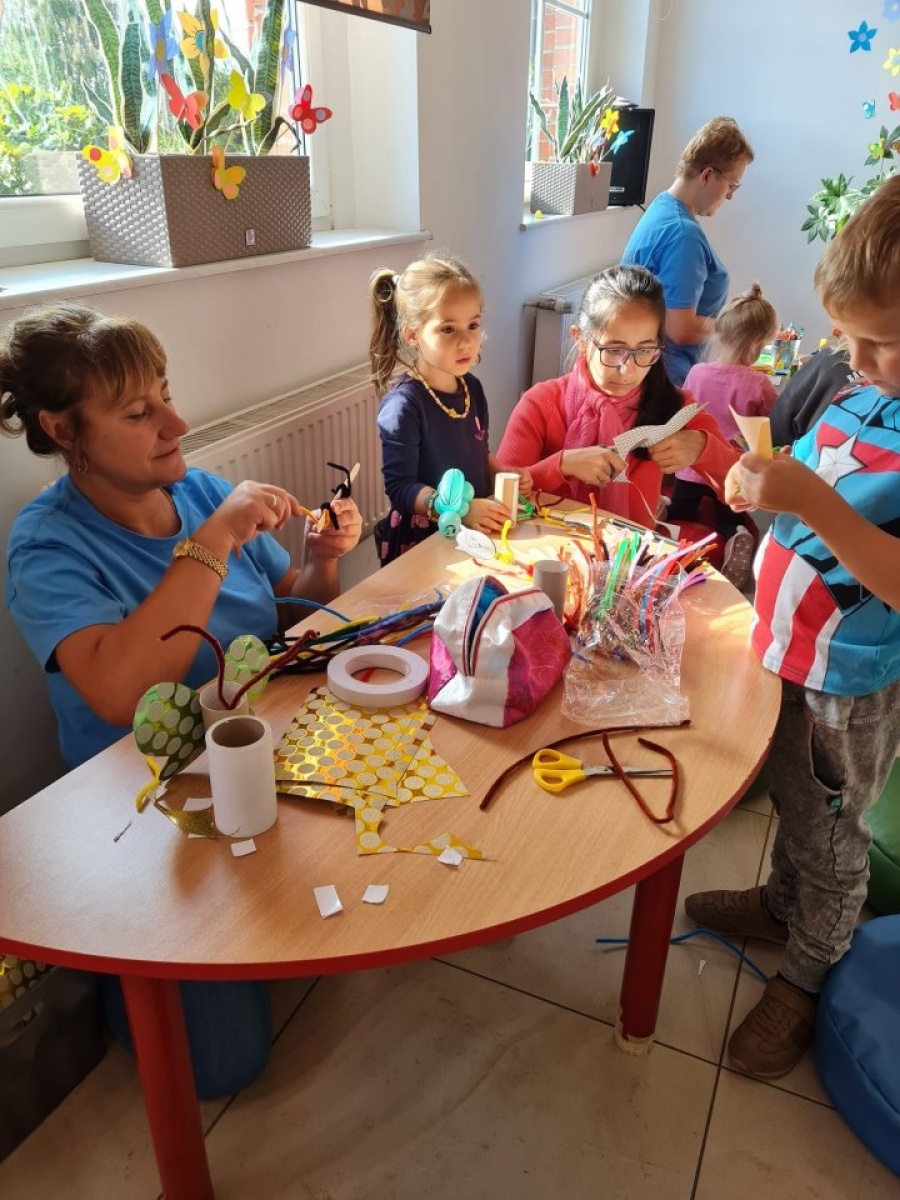 Zdjęcie w galerii na portalu naszwodzislaw.com: Urodziny Misia w rydułtowskiej bibliotece wiadomości z regionu