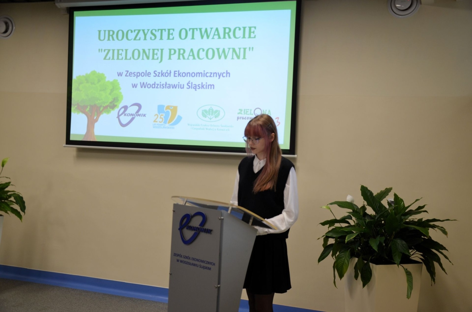 Zdjęcie w galerii na portalu naszwodzislaw.com: W wodzisławskim Ekonomiku powstał EKOBiom wiadomości z regionu