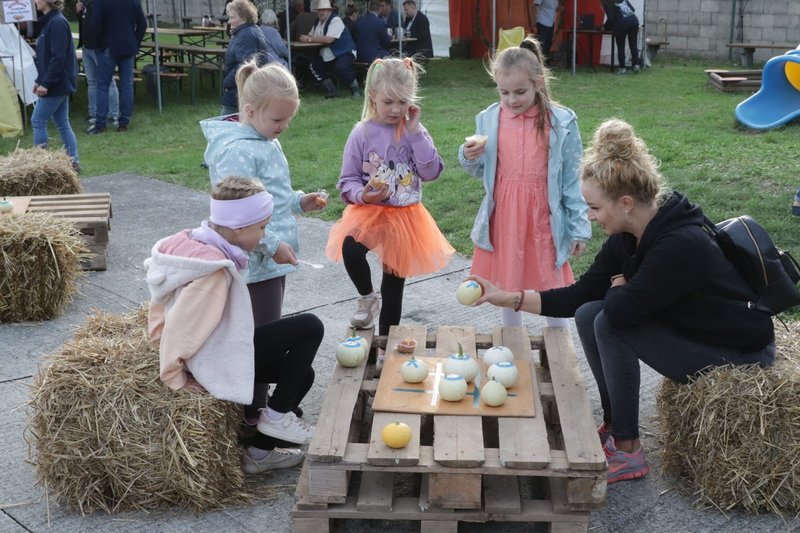 Zdjęcie w galerii na portalu naszwodzislaw.com: Festiwal Dyniowe Love w Osinach [FOTO] wiadomości z regionu