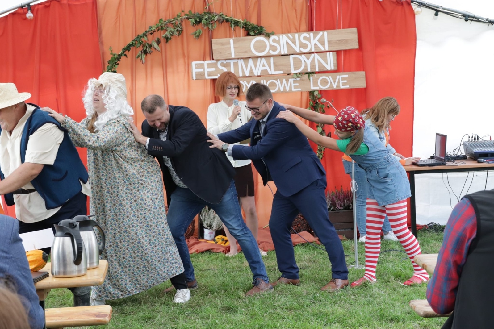 Zdjęcie w galerii na portalu naszwodzislaw.com: Festiwal Dyniowe Love w Osinach [FOTO] wiadomości z regionu