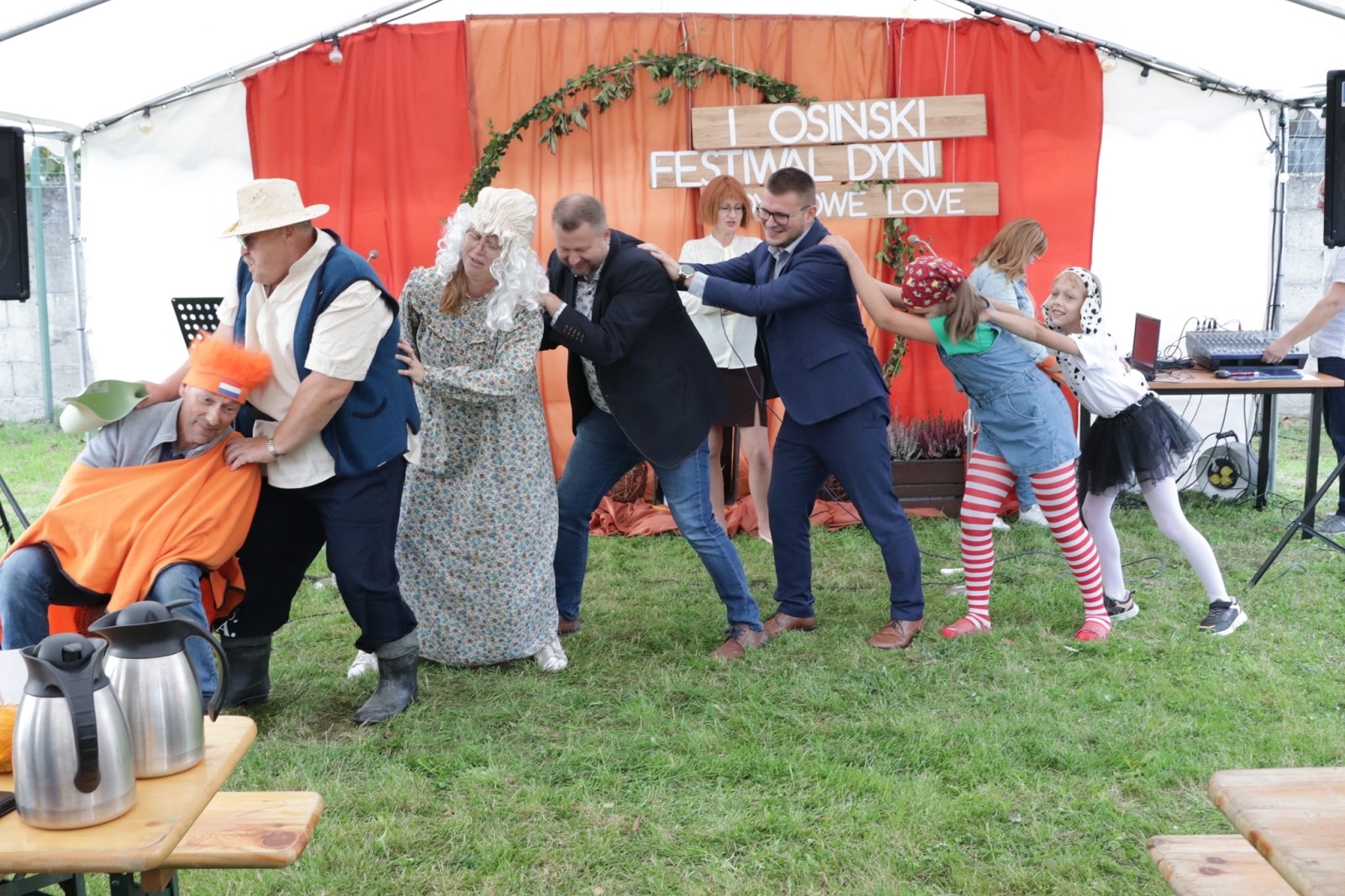 Zdjęcie w galerii na portalu naszwodzislaw.com: Festiwal Dyniowe Love w Osinach [FOTO] wiadomości z regionu