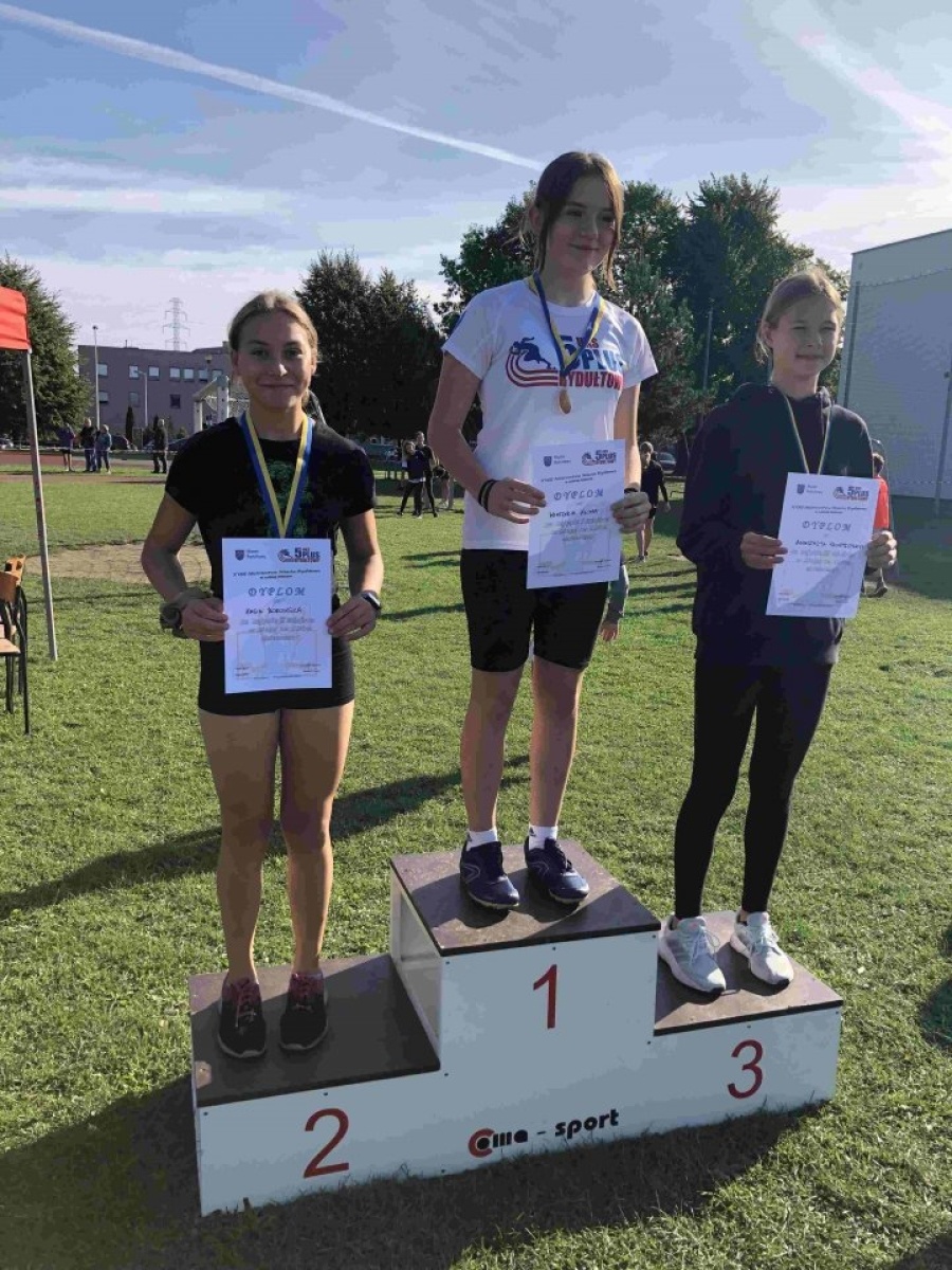 Zdjęcie w galerii na portalu naszwodzislaw.com: Rydułtowy. Mistrzostwa szkół podstawowych w lekkoatletyce wiadomości z regionu