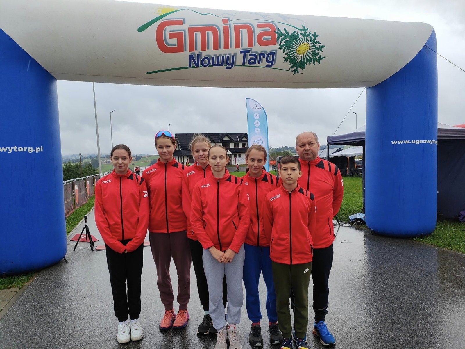 Zdjęcie w galerii na portalu naszwodzislaw.com: Dobre starty KS Ski Team w Dzianiszu i Klikuszowej wiadomości z regionu