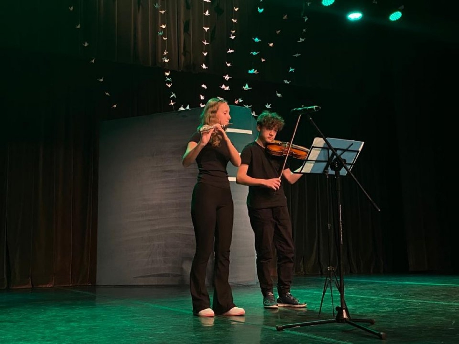 Zdjęcie w galerii na portalu naszwodzislaw.com: Rydułtowscy nauczyciele i pracownicy oświaty świętowali Dzień Edukacji Narodowej [FOTO] wiadomości z regionu