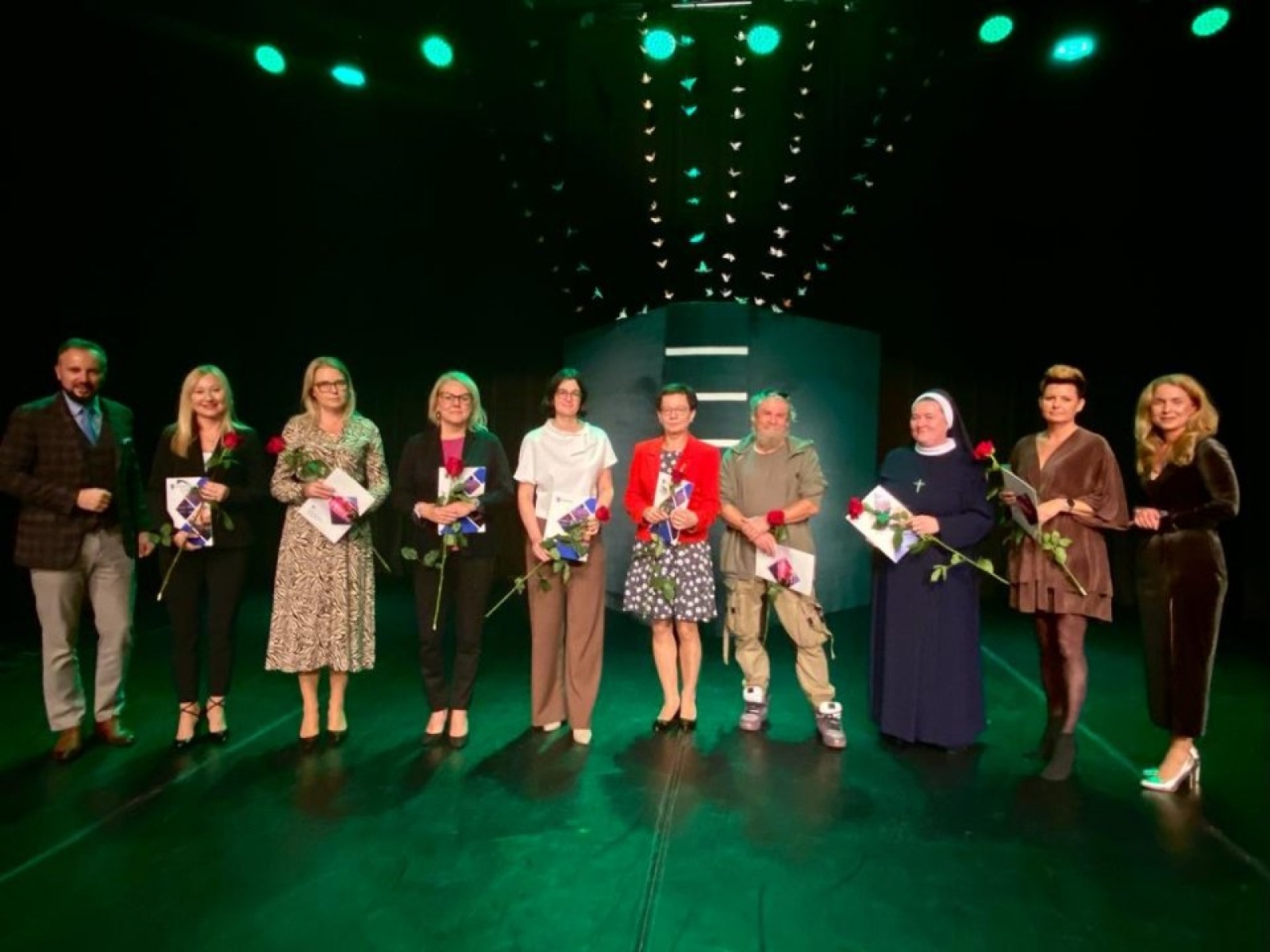 Zdjęcie w galerii na portalu naszwodzislaw.com: Rydułtowscy nauczyciele i pracownicy oświaty świętowali Dzień Edukacji Narodowej [FOTO] wiadomości z regionu