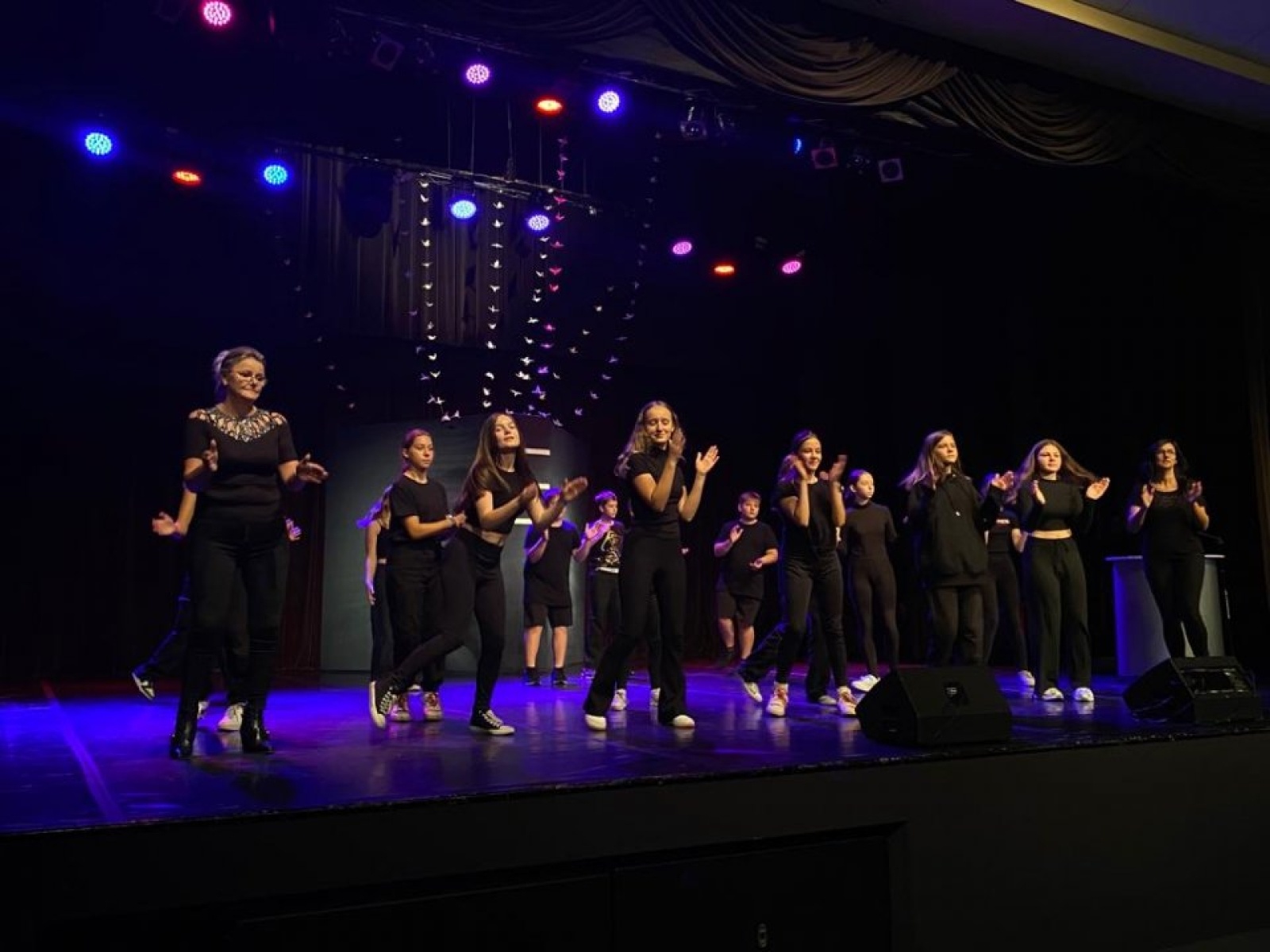 Zdjęcie w galerii na portalu naszwodzislaw.com: Rydułtowscy nauczyciele i pracownicy oświaty świętowali Dzień Edukacji Narodowej [FOTO] wiadomości z regionu