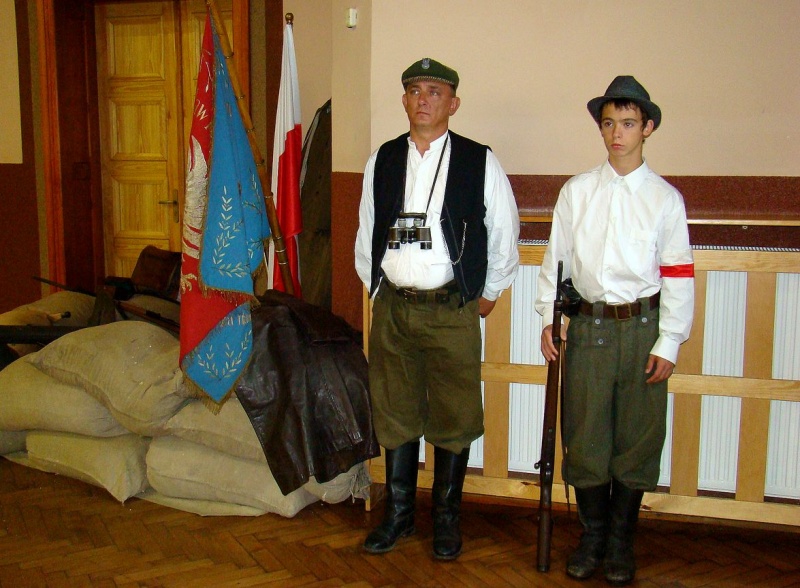 Zdjęcie w galerii na portalu naszwodzislaw.com: Starosta wręczył zwycięzcom dyplomy wiadomości z regionu