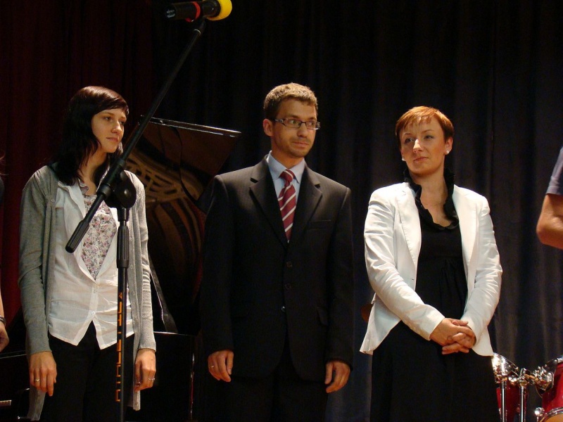 Zdjęcie w galerii na portalu naszwodzislaw.com: Starosta wręczył zwycięzcom dyplomy wiadomości z regionu