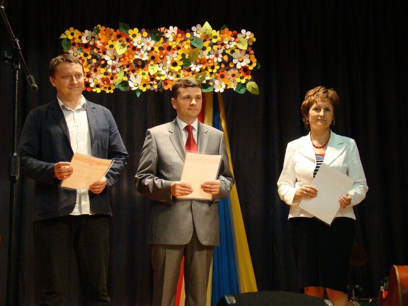 Zdjęcie w galerii na portalu naszwodzislaw.com: Starosta wręczył zwycięzcom dyplomy wiadomości z regionu