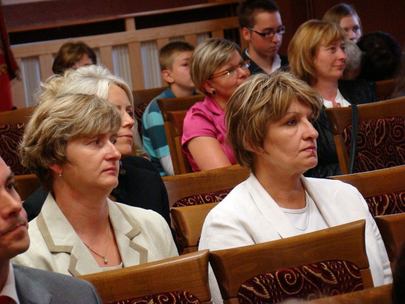 Zdjęcie w galerii na portalu naszwodzislaw.com: Starosta wręczył zwycięzcom dyplomy wiadomości z regionu