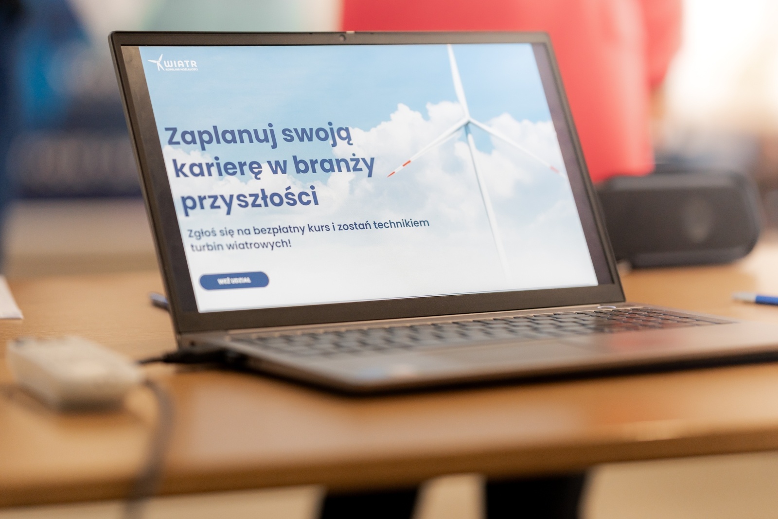 Zdjęcie w galerii na portalu naszwodzislaw.com: Wiatr - kopalnia możliwości. Zakończył się pierwszy etap rekrutacji do programu wiadomości z regionu