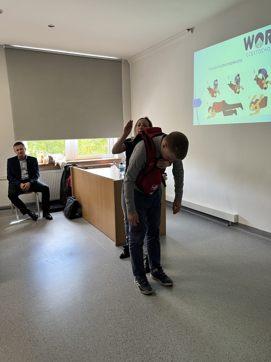 Zdjęcie w galerii na portalu naszwodzislaw.com: Razem bezpieczniej – akcja Instytutu Studiów Społecznych wiadomości z regionu