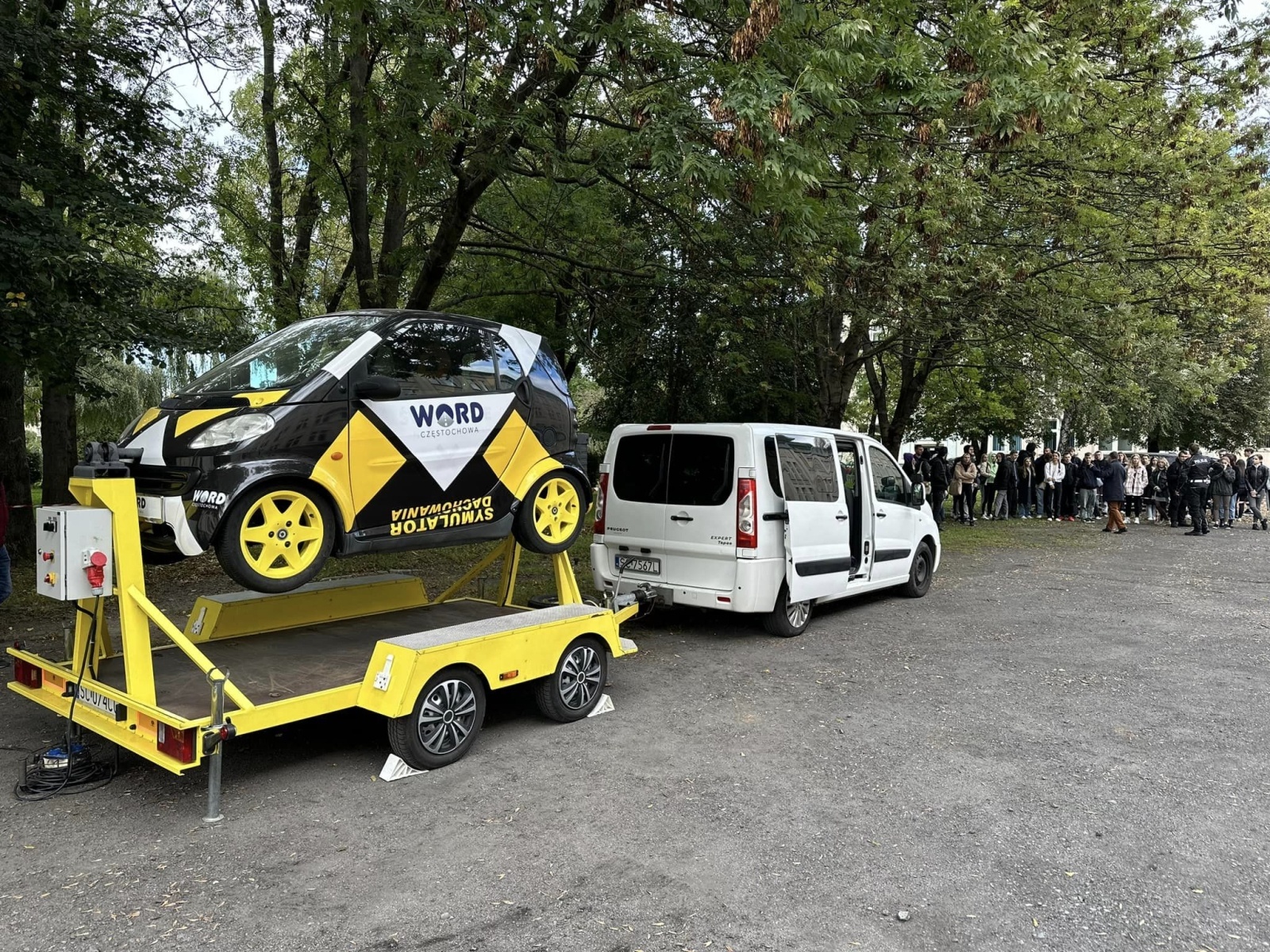 Zdjęcie w galerii na portalu naszwodzislaw.com: Razem bezpieczniej – akcja Instytutu Studiów Społecznych wiadomości z regionu