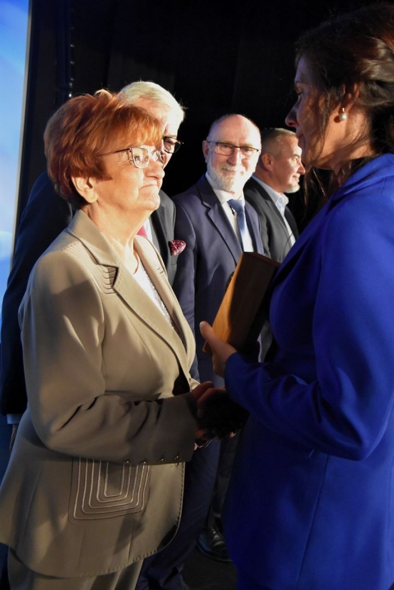 Zdjęcie w galerii na portalu naszwodzislaw.com: Powiatowa oświata ma już 25 lat! [FOTO] wiadomości z regionu