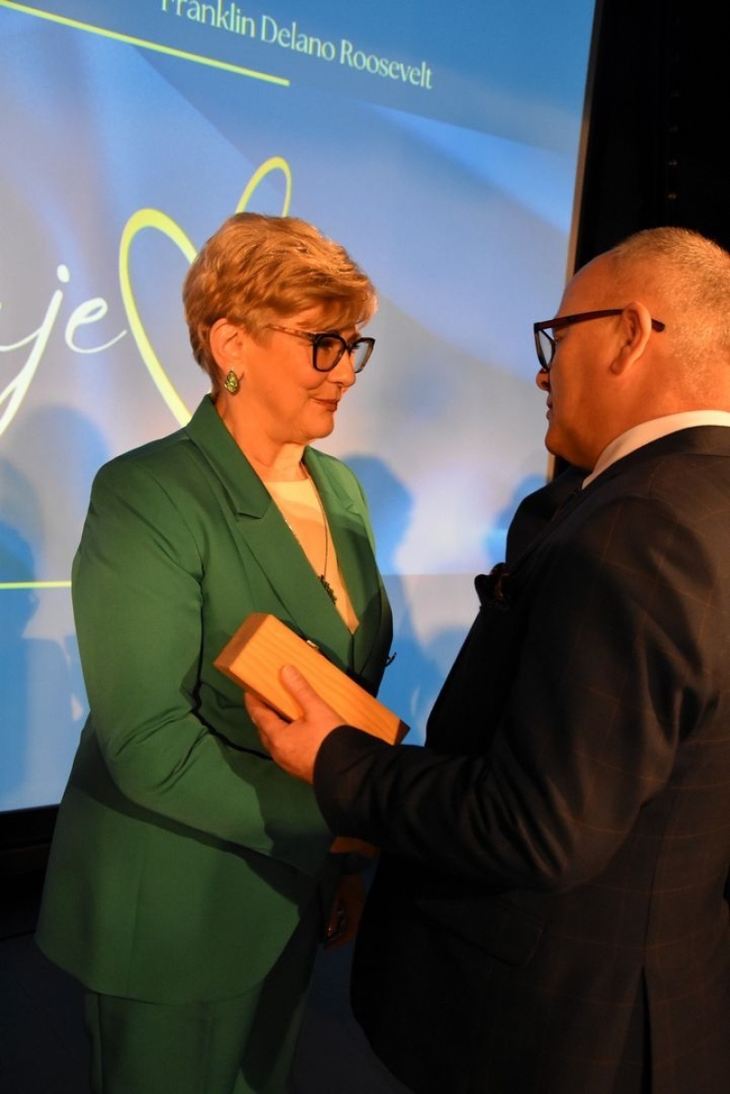 Zdjęcie w galerii na portalu naszwodzislaw.com: Powiatowa oświata ma już 25 lat! [FOTO] wiadomości z regionu