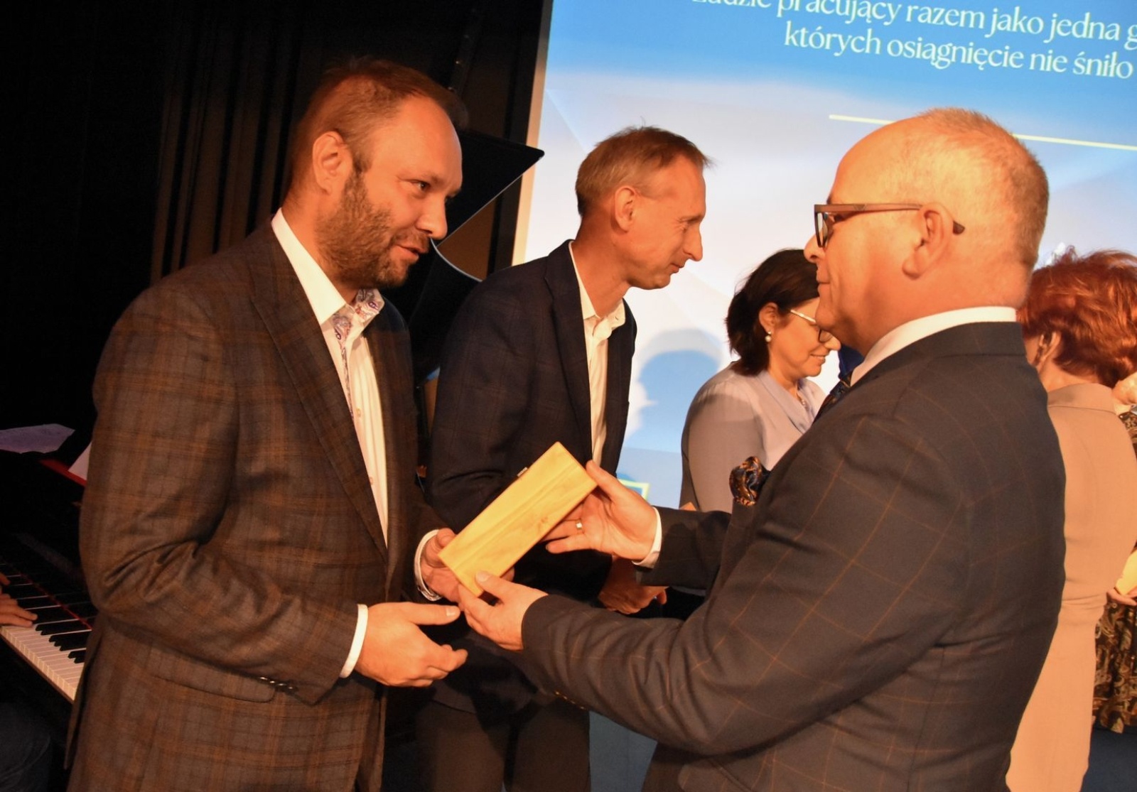 Zdjęcie w galerii na portalu naszwodzislaw.com: Powiatowa oświata ma już 25 lat! [FOTO] wiadomości z regionu