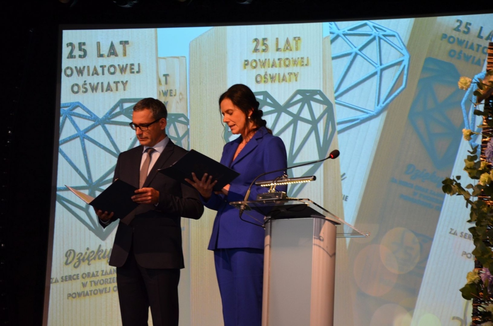 Zdjęcie w galerii na portalu naszwodzislaw.com: Powiatowa oświata ma już 25 lat! [FOTO] wiadomości z regionu