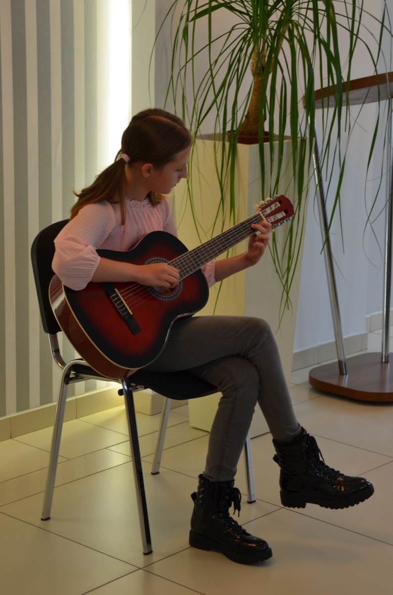 Zdjęcie w galerii na portalu naszwodzislaw.com: Gminne obchody Dnia Edukacji Narodowej w Gorzycach wiadomości z regionu