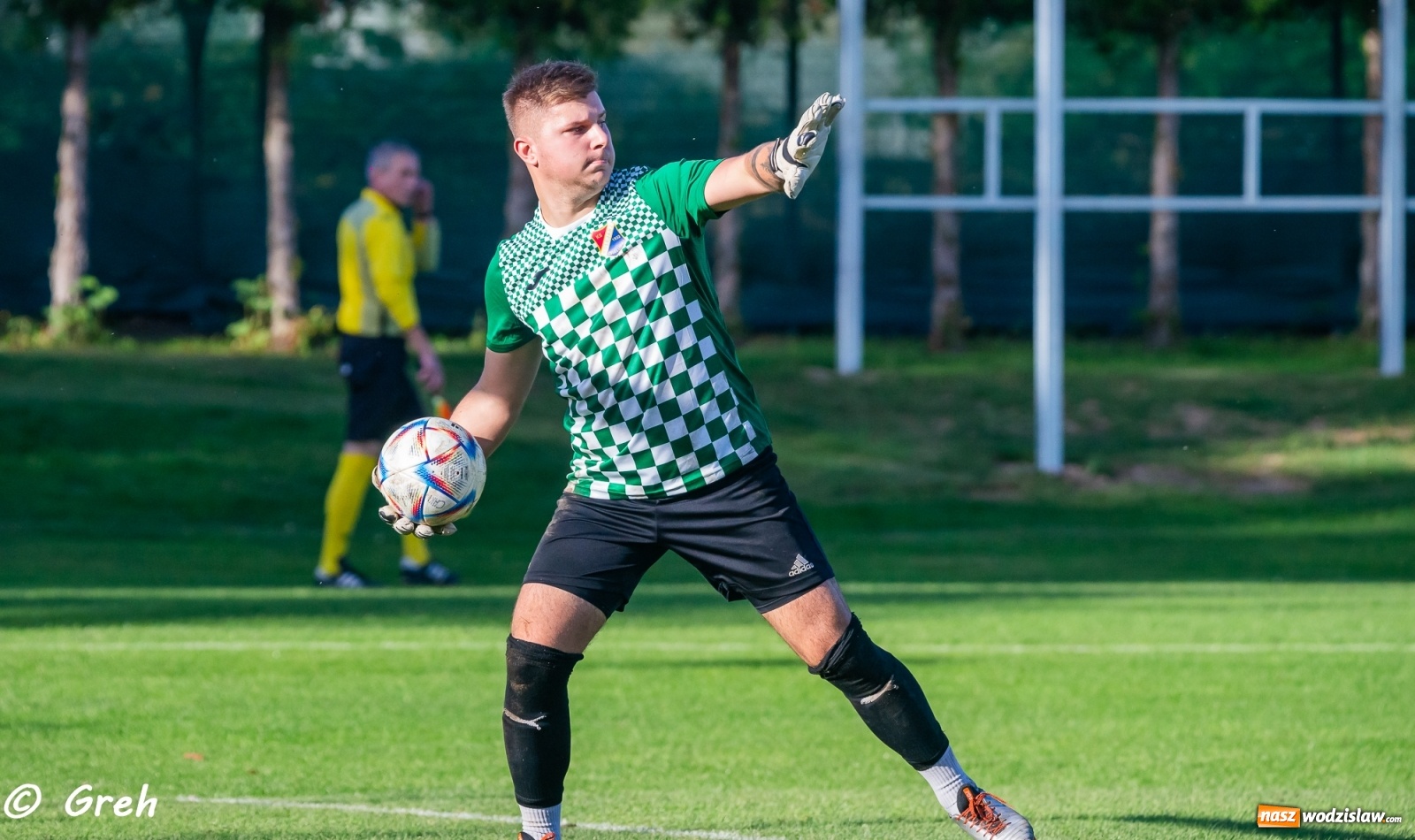 Zdjęcie w galerii na portalu naszwodzislaw.com: Wyrównany bój Kolejarza i Rozwoju zakończony podziałem punktów [FOTO] wiadomości z regionu