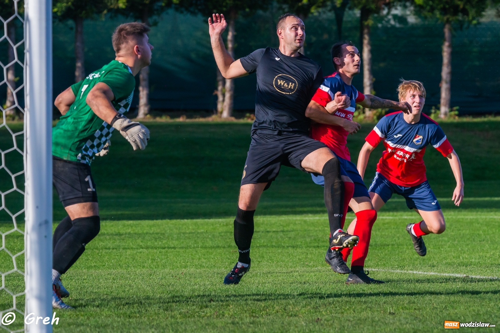 Zdjęcie w galerii na portalu naszwodzislaw.com: Wyrównany bój Kolejarza i Rozwoju zakończony podziałem punktów [FOTO] wiadomości z regionu