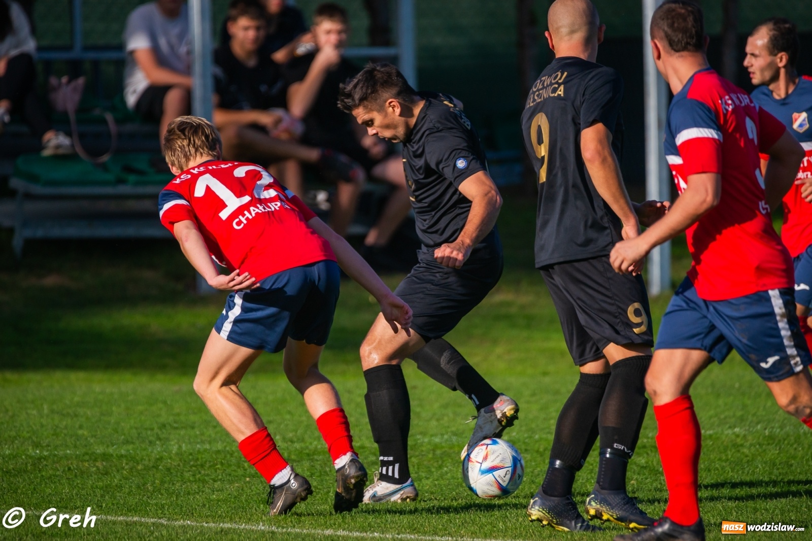 Zdjęcie w galerii na portalu naszwodzislaw.com: Wyrównany bój Kolejarza i Rozwoju zakończony podziałem punktów [FOTO] wiadomości z regionu