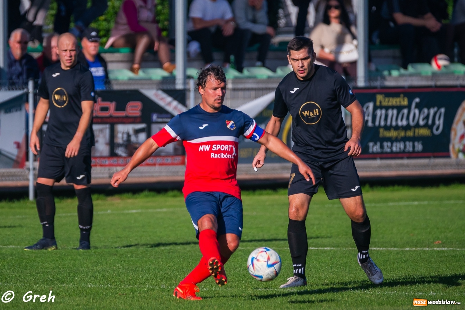 Zdjęcie w galerii na portalu naszwodzislaw.com: Wyrównany bój Kolejarza i Rozwoju zakończony podziałem punktów [FOTO] wiadomości z regionu