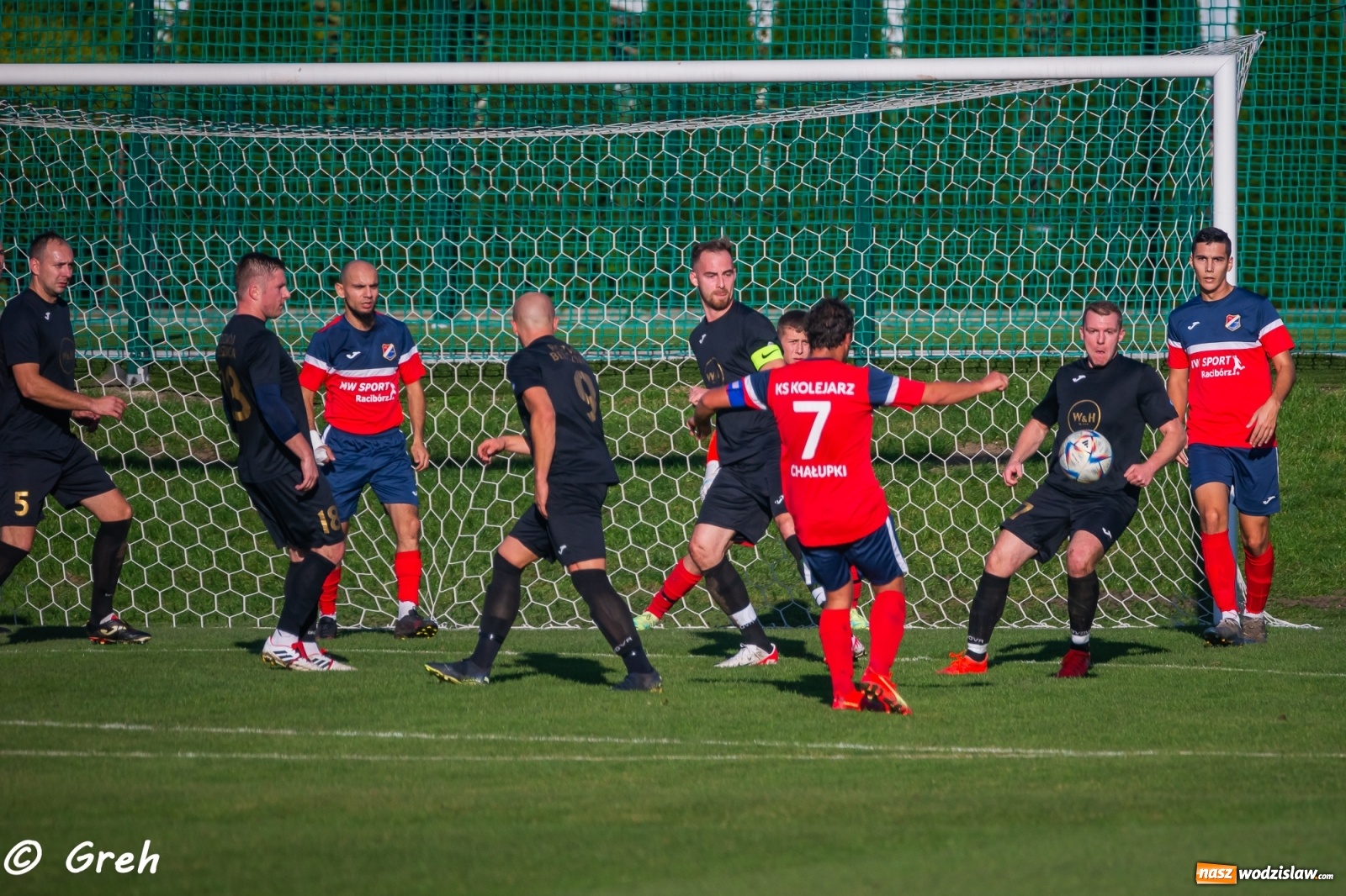 Zdjęcie w galerii na portalu naszwodzislaw.com: Wyrównany bój Kolejarza i Rozwoju zakończony podziałem punktów [FOTO] wiadomości z regionu