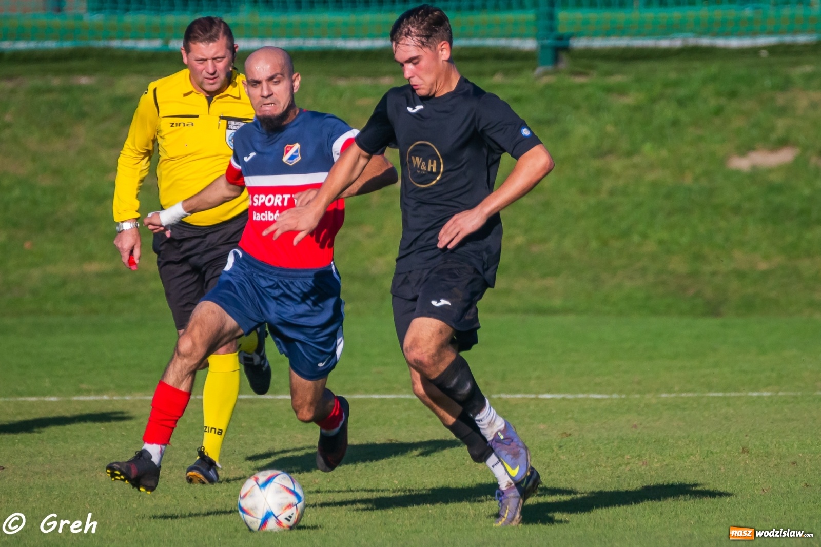 Zdjęcie w galerii na portalu naszwodzislaw.com: Wyrównany bój Kolejarza i Rozwoju zakończony podziałem punktów [FOTO] wiadomości z regionu
