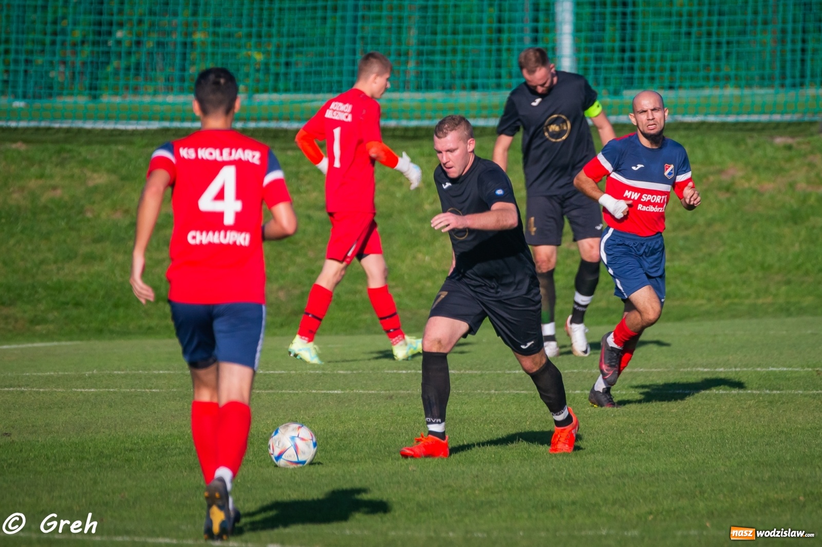 Zdjęcie w galerii na portalu naszwodzislaw.com: Wyrównany bój Kolejarza i Rozwoju zakończony podziałem punktów [FOTO] wiadomości z regionu
