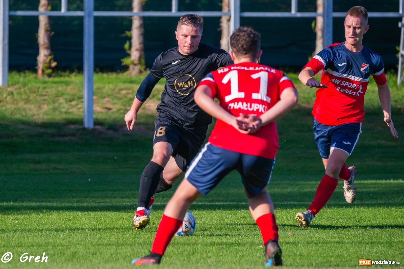 Zdjęcie w galerii na portalu naszwodzislaw.com: Wyrównany bój Kolejarza i Rozwoju zakończony podziałem punktów [FOTO] wiadomości z regionu