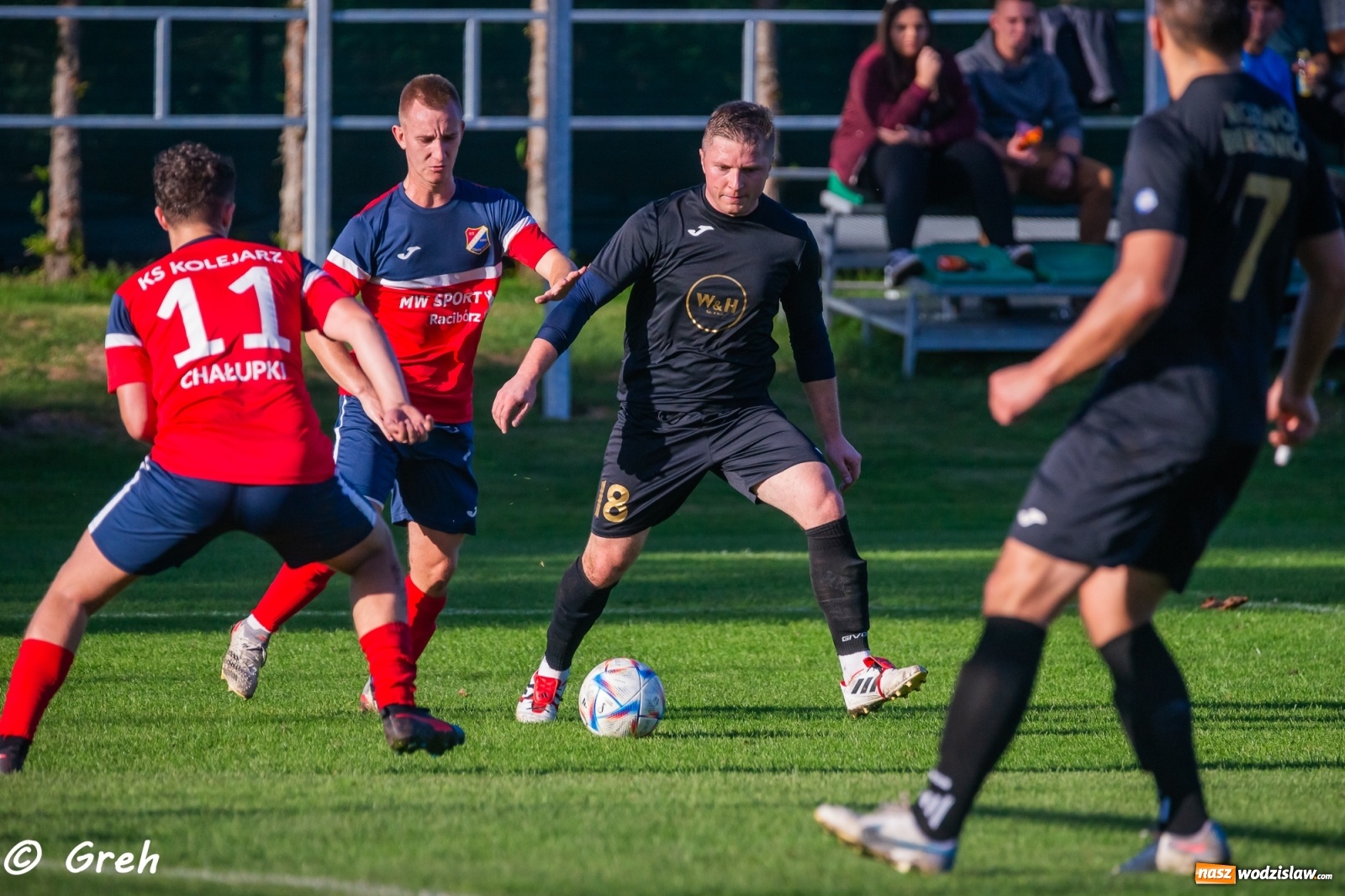 Zdjęcie w galerii na portalu naszwodzislaw.com: Wyrównany bój Kolejarza i Rozwoju zakończony podziałem punktów [FOTO] wiadomości z regionu