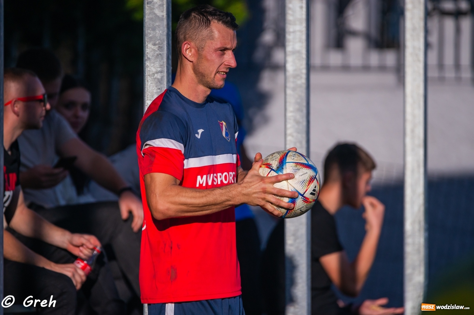 Zdjęcie w galerii na portalu naszwodzislaw.com: Wyrównany bój Kolejarza i Rozwoju zakończony podziałem punktów [FOTO] wiadomości z regionu