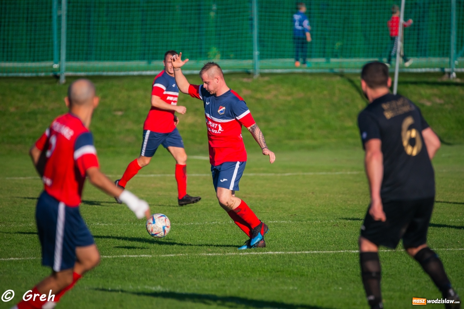 Zdjęcie w galerii na portalu naszwodzislaw.com: Wyrównany bój Kolejarza i Rozwoju zakończony podziałem punktów [FOTO] wiadomości z regionu