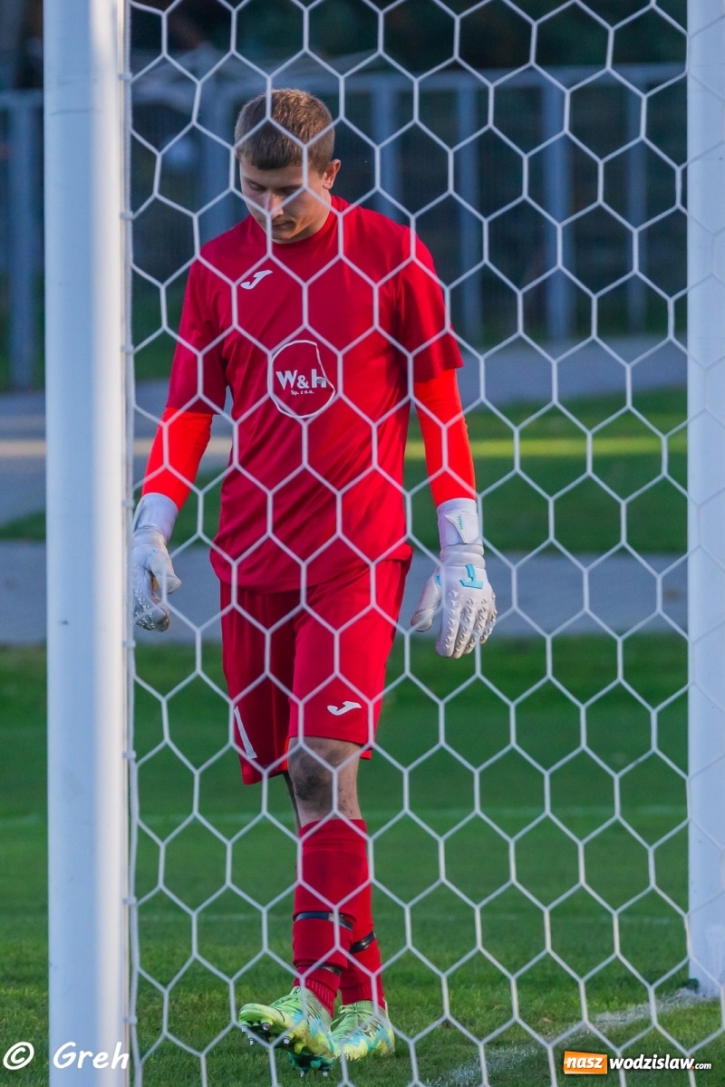 Zdjęcie w galerii na portalu naszwodzislaw.com: Wyrównany bój Kolejarza i Rozwoju zakończony podziałem punktów [FOTO] wiadomości z regionu