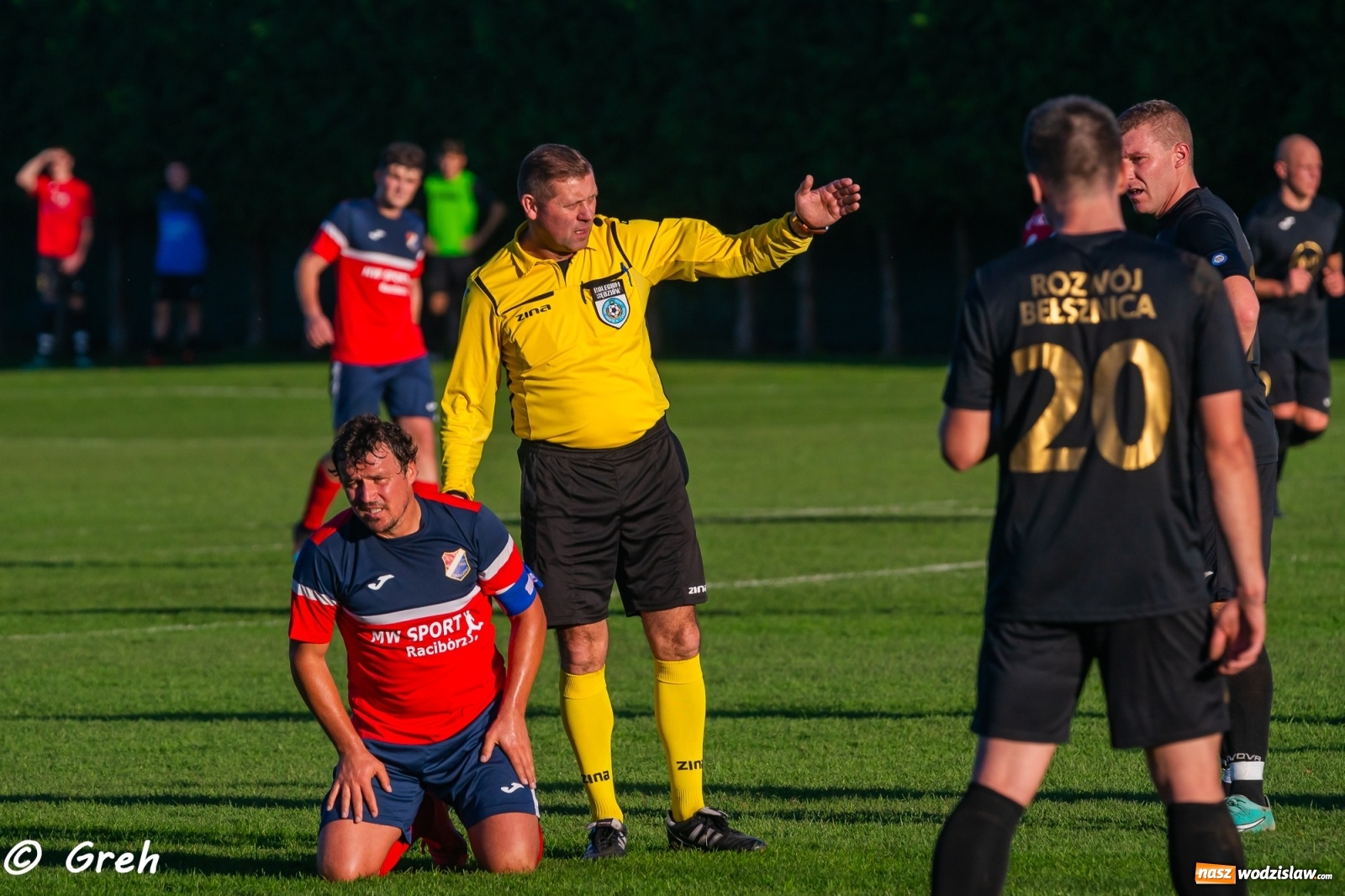 Zdjęcie w galerii na portalu naszwodzislaw.com: Wyrównany bój Kolejarza i Rozwoju zakończony podziałem punktów [FOTO] wiadomości z regionu