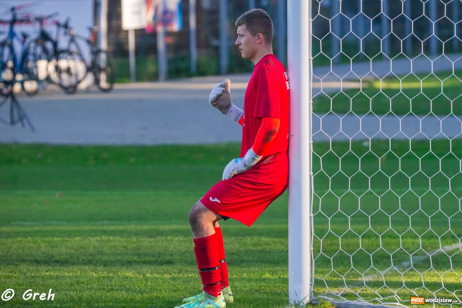 Zdjęcie w galerii na portalu naszwodzislaw.com: Wyrównany bój Kolejarza i Rozwoju zakończony podziałem punktów [FOTO] wiadomości z regionu