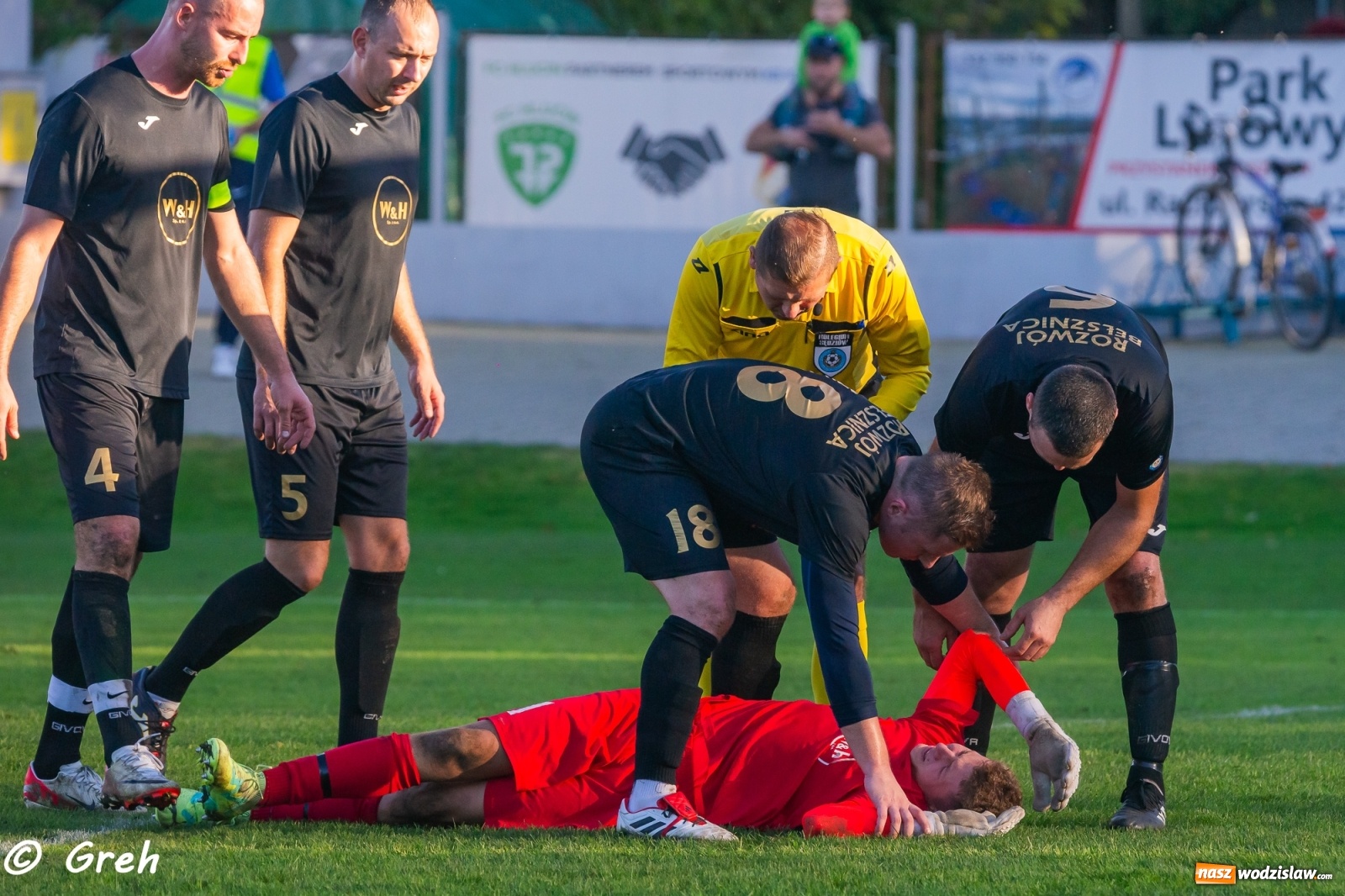 Zdjęcie w galerii na portalu naszwodzislaw.com: Wyrównany bój Kolejarza i Rozwoju zakończony podziałem punktów [FOTO] wiadomości z regionu