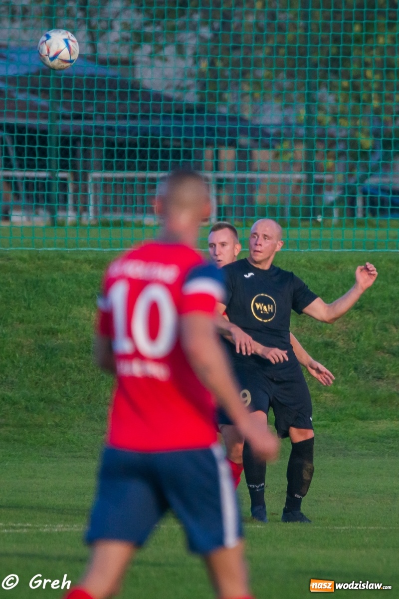 Zdjęcie w galerii na portalu naszwodzislaw.com: Wyrównany bój Kolejarza i Rozwoju zakończony podziałem punktów [FOTO] wiadomości z regionu
