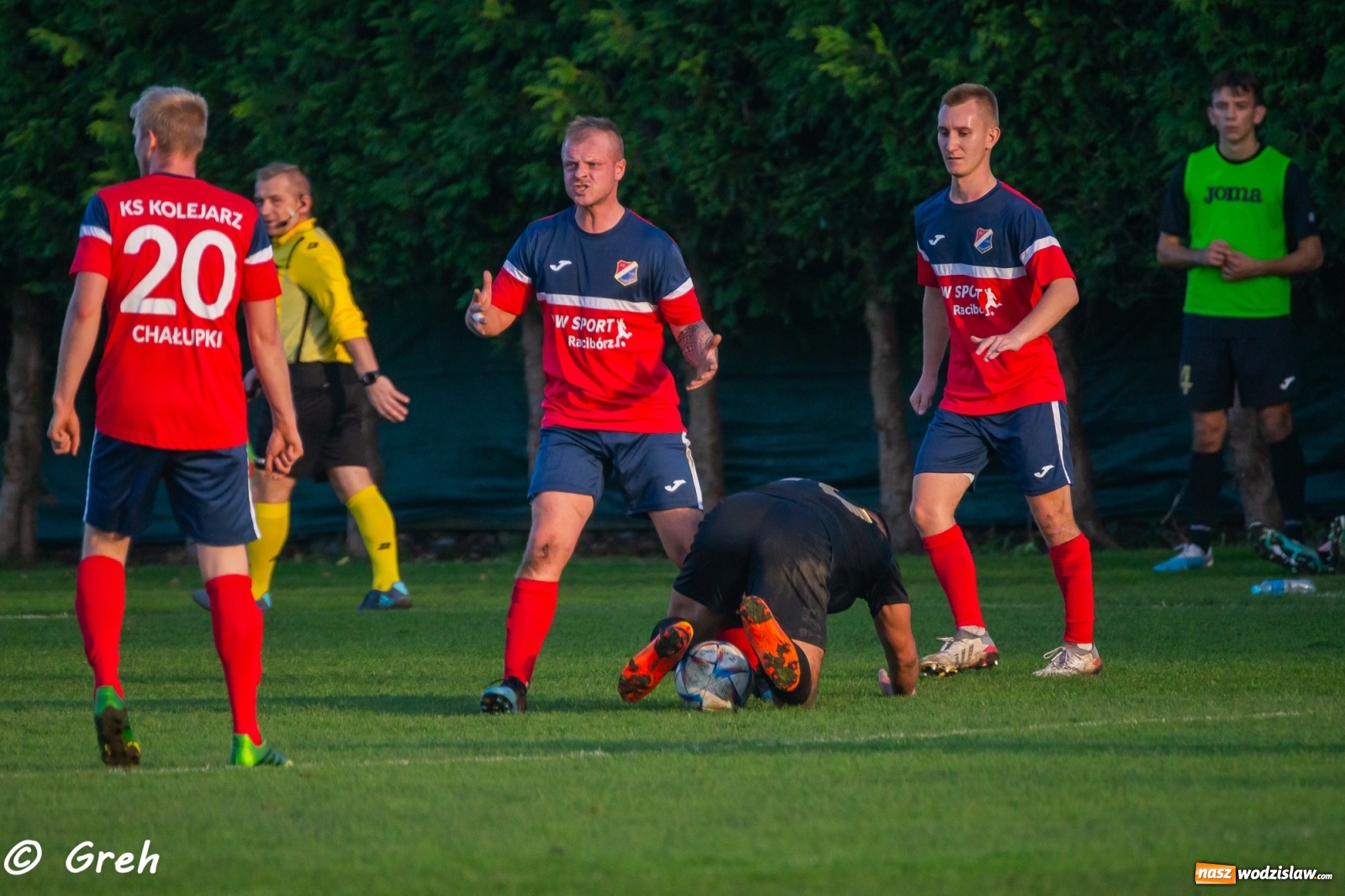 Zdjęcie w galerii na portalu naszwodzislaw.com: Wyrównany bój Kolejarza i Rozwoju zakończony podziałem punktów [FOTO] wiadomości z regionu