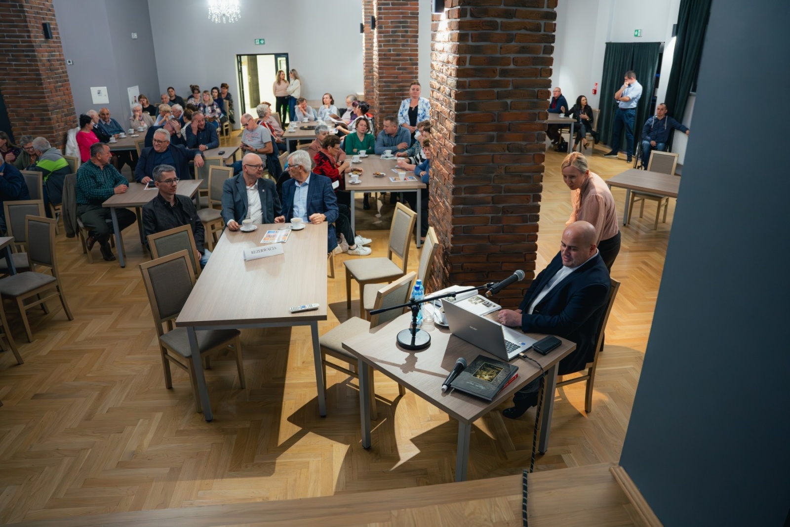 Zdjęcie w galerii na portalu naszwodzislaw.com: Wspólne ścieżki II. Gminy na królewskim szlaku. Promocja najnowszej publikacji za nami wiadomości z regionu