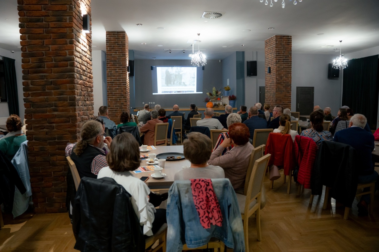 Zdjęcie w galerii na portalu naszwodzislaw.com: Wspólne ścieżki II. Gminy na królewskim szlaku. Promocja najnowszej publikacji za nami wiadomości z regionu