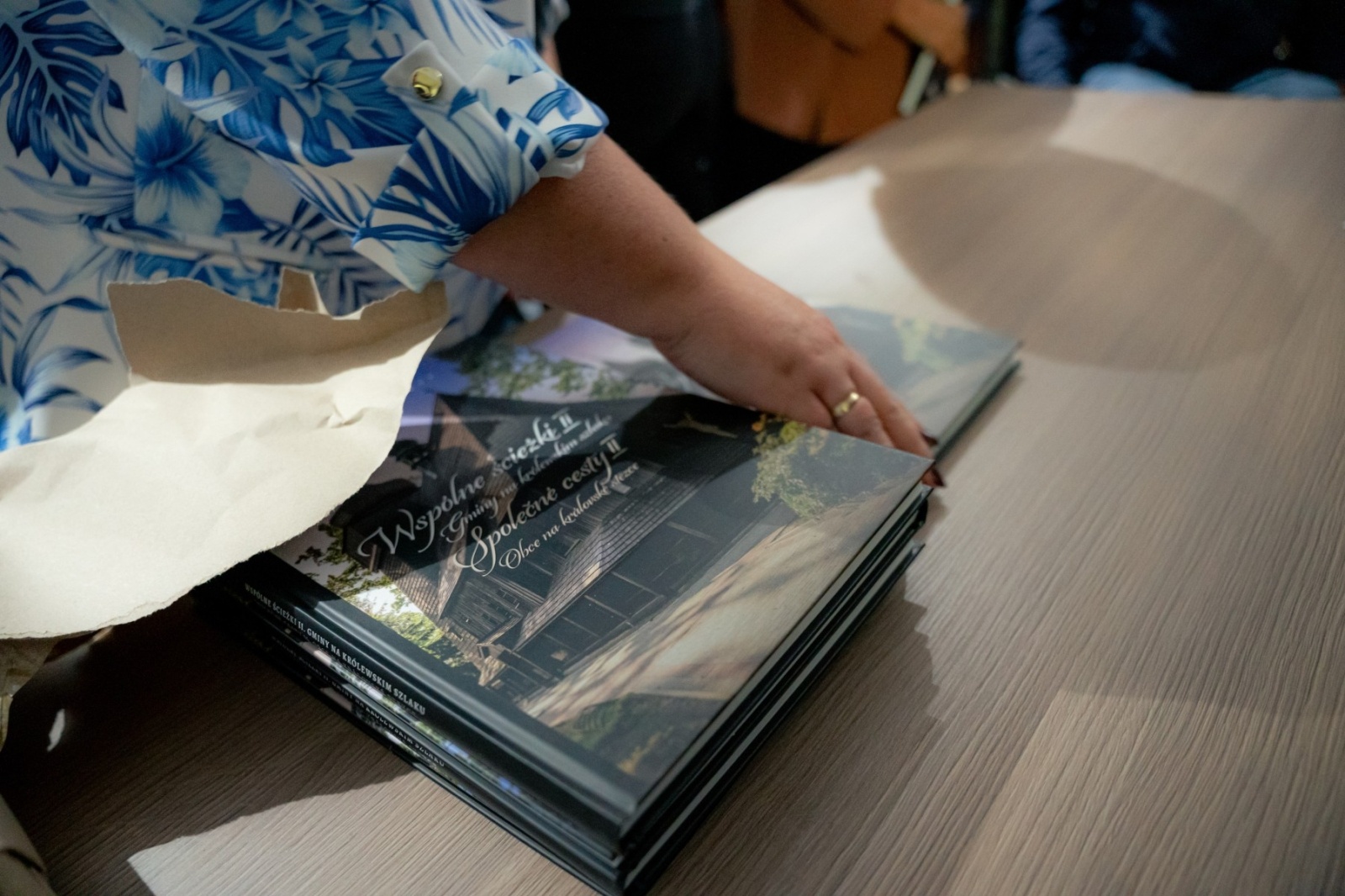 Zdjęcie w galerii na portalu naszwodzislaw.com: Wspólne ścieżki II. Gminy na królewskim szlaku. Promocja najnowszej publikacji za nami wiadomości z regionu