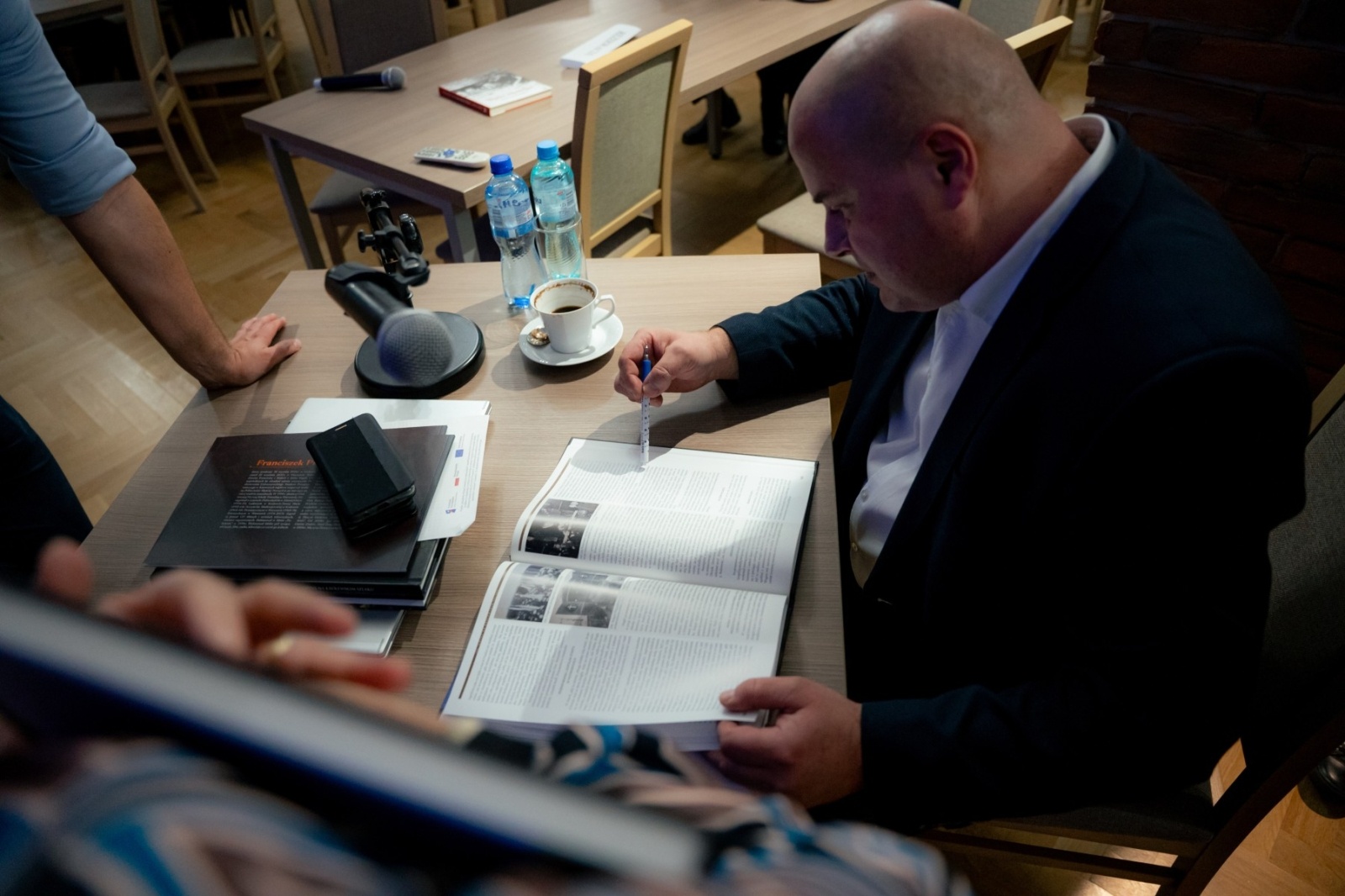 Zdjęcie w galerii na portalu naszwodzislaw.com: Wspólne ścieżki II. Gminy na królewskim szlaku. Promocja najnowszej publikacji za nami wiadomości z regionu