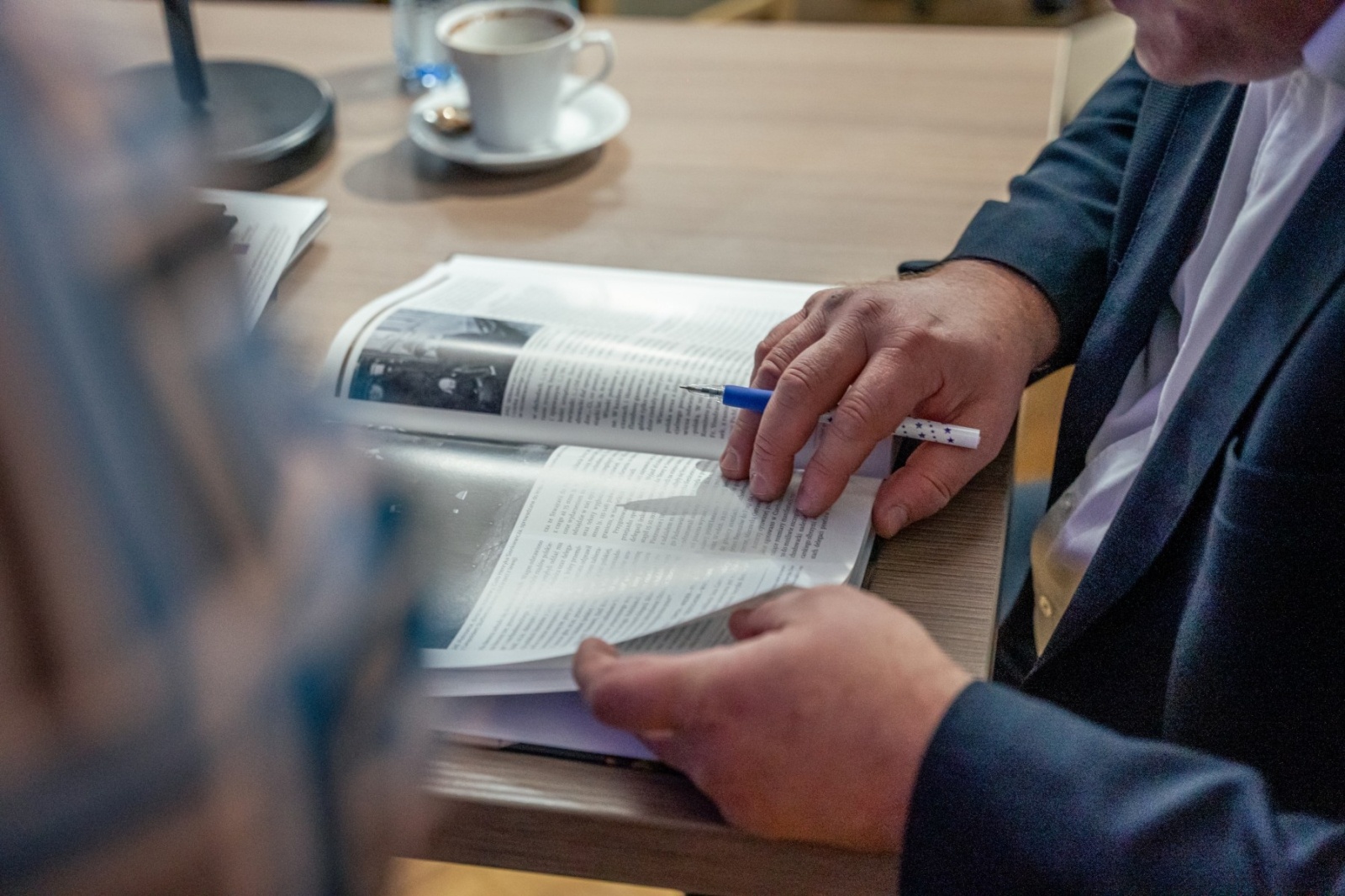 Zdjęcie w galerii na portalu naszwodzislaw.com: Wspólne ścieżki II. Gminy na królewskim szlaku. Promocja najnowszej publikacji za nami wiadomości z regionu