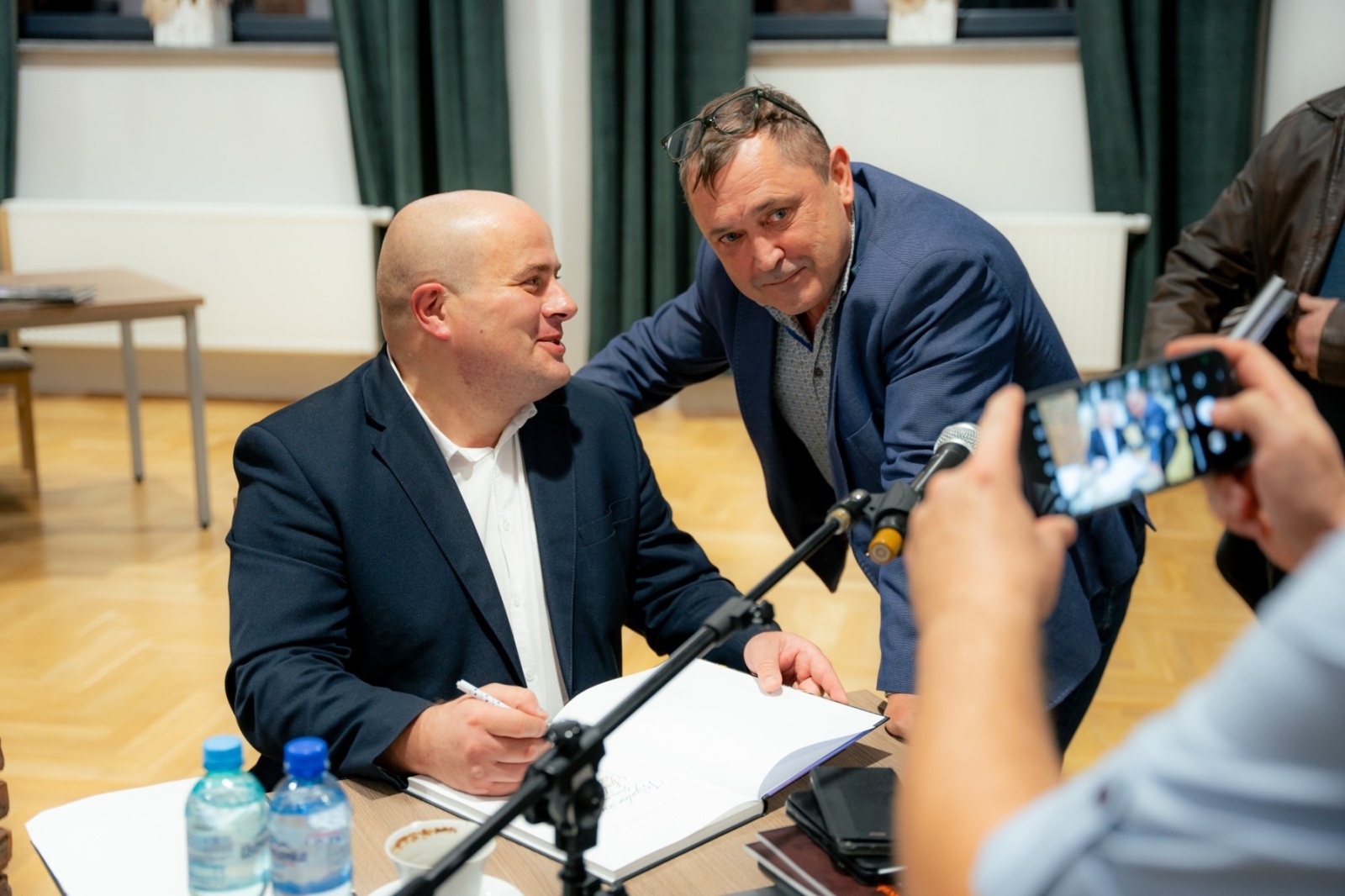 Zdjęcie w galerii na portalu naszwodzislaw.com: Wspólne ścieżki II. Gminy na królewskim szlaku. Promocja najnowszej publikacji za nami wiadomości z regionu